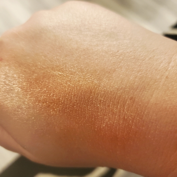 Fenty Body Lava - Cognac Candy - Picture 3 of 5